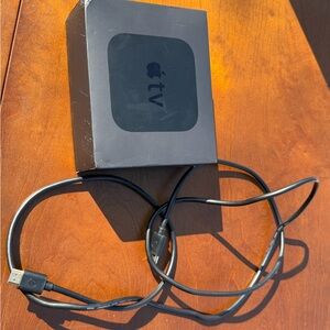 Apple TV with HDMI Cable - 4th generation - 64gb